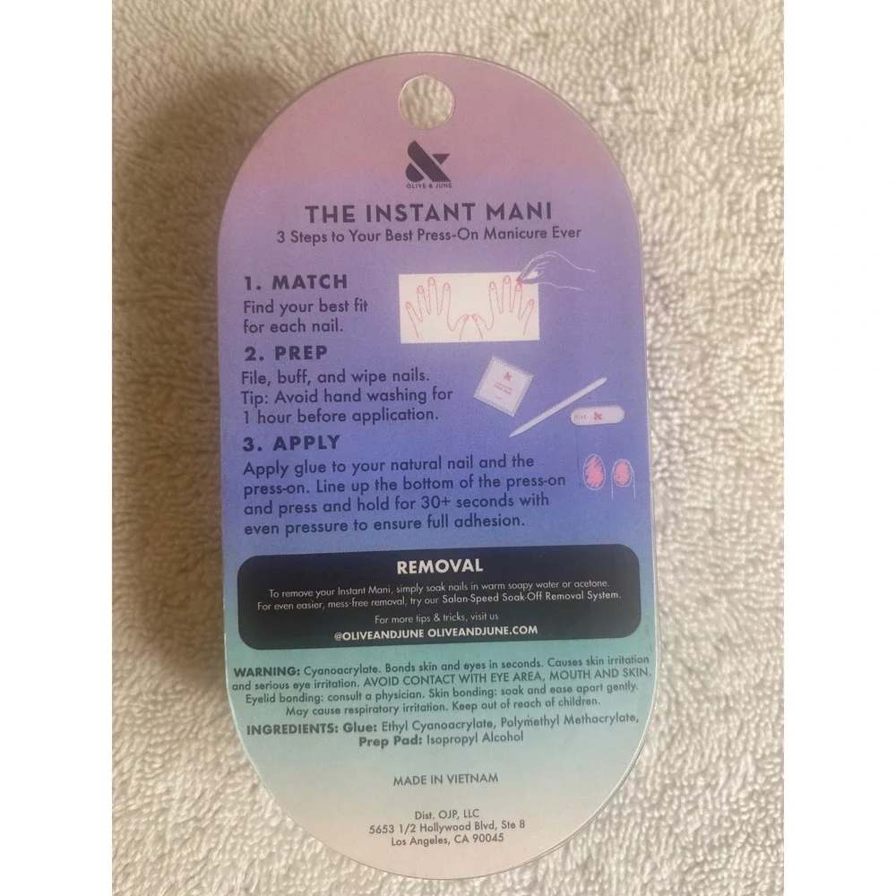Olive & June Maximalist Press-On Nails Set of 3 Pearlescent Gold Swirls 99194